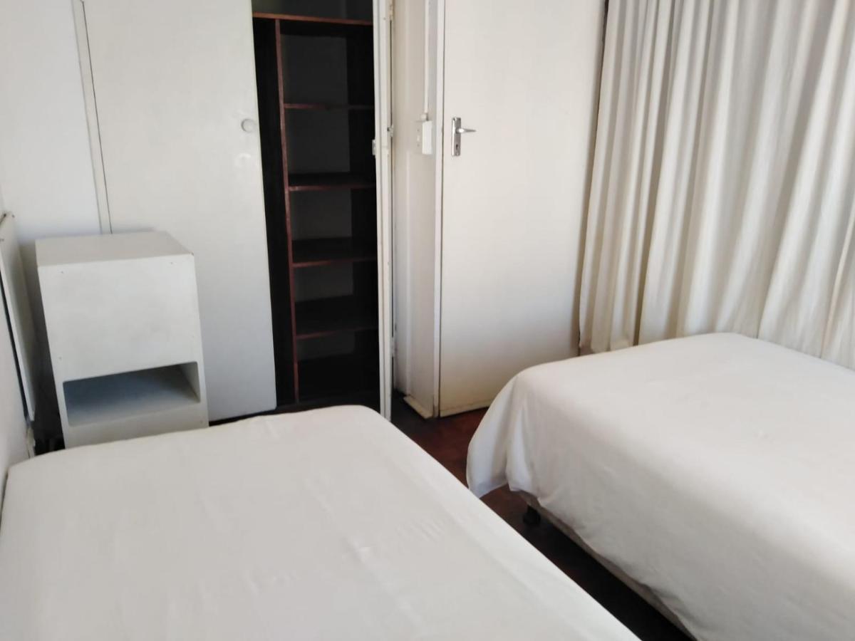 Accoustix Backpackers Hostel 约翰内斯堡 外观 照片